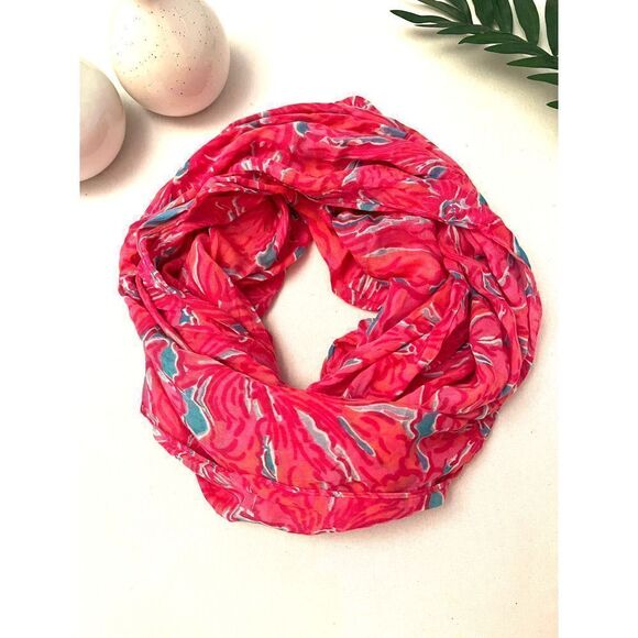 Lilly Pulitzer Riley Infinity Scarf - Picture 2 of 6